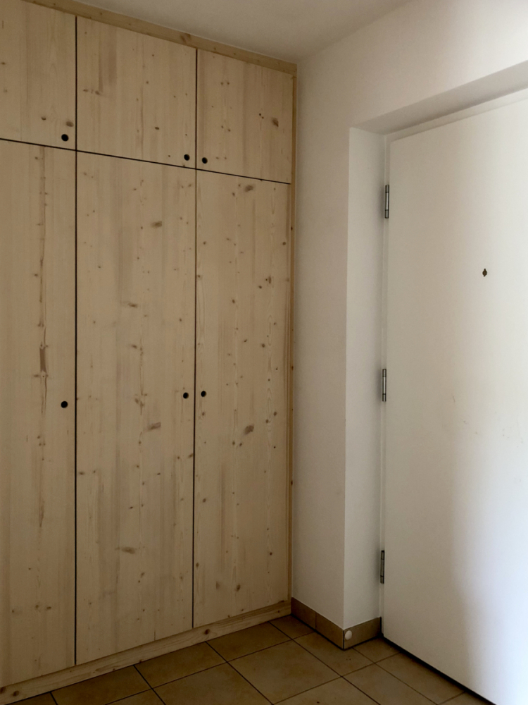 Vorzimmerverbau-in-Fichte-1