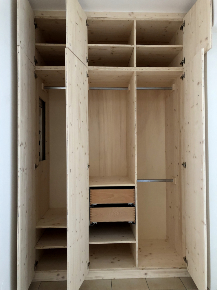 Vorzimmerverbau-in-Fichte-2